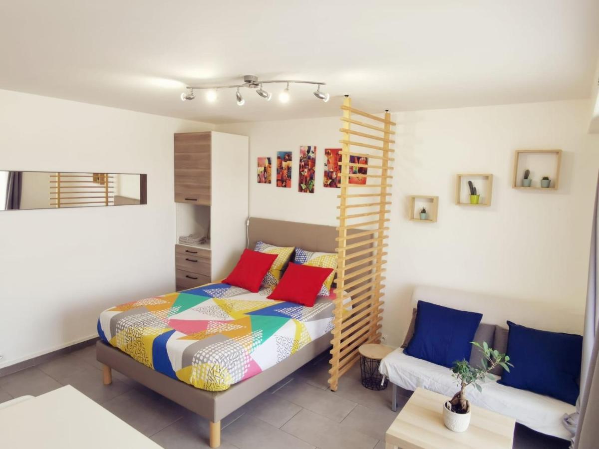 Suite Athena - Melun Gare Rer - Studio Avec Balcon Et Parking מראה חיצוני תמונה