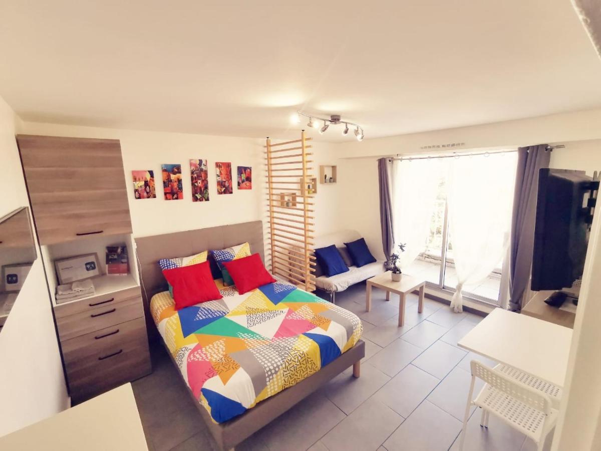 Suite Athena - Melun Gare Rer - Studio Avec Balcon Et Parking מראה חיצוני תמונה